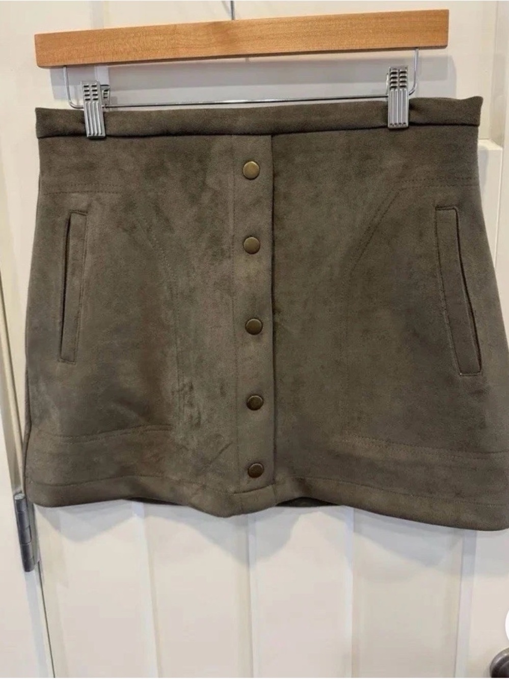 Ivy & Leo Faux Suade Skirt Women's Small Green A Line